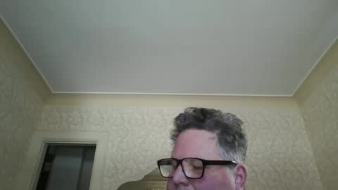 bluemoose70 online show from January 2025 04:51:02 PM