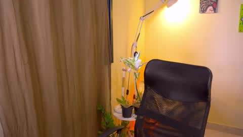 FLORAA online show from January 2026 07:11:01 PM