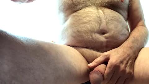 Snapshot of blueyedudeseattle chatting on February 2025 07:27:01 PM Blueyedudeseattle online show from February 2025 07:27:01 PM