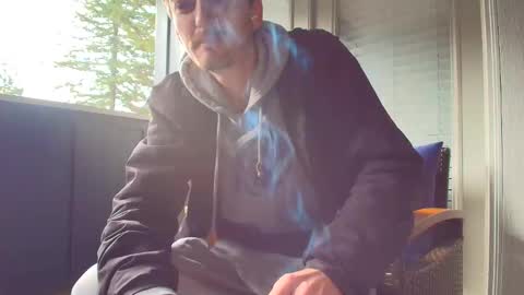 Snapshot of bluezed4 chatting on October 2025 04:30:02 PM blue online show from October 2025 04:30:02 PM