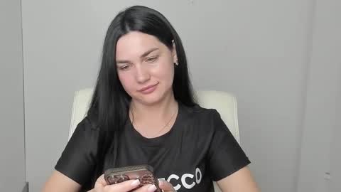 Snapshot of blum_kelly chatting on October 2025 06:05:02 PM Kelly online show from October 2025 06:05:02 PM