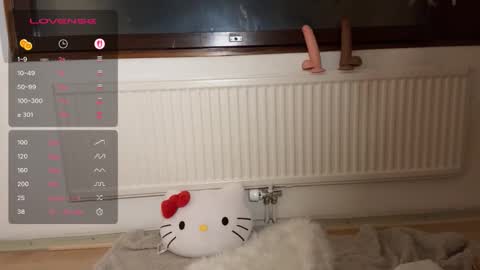 Snapshot of blushandburn chatting on November 2025 05:35:01 PM Delle online show from November 2025 05:35:01 PM