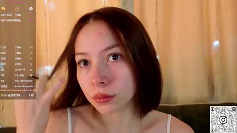 Snapshot of blushinbloom chatting on September 2025 06:18:02 AM Dolores online show from September 2025 06:18:02 AM