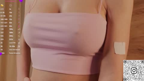 Snapshot of blushinbloom chatting on October 2025 06:13:01 AM Dolores online show from October 2025 06:13:01 AM