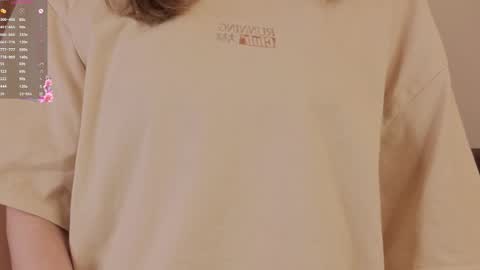 Snapshot of blushinbloom chatting on November 2025 06:34:01 AM Dolores online show from November 2025 06:34:01 AM