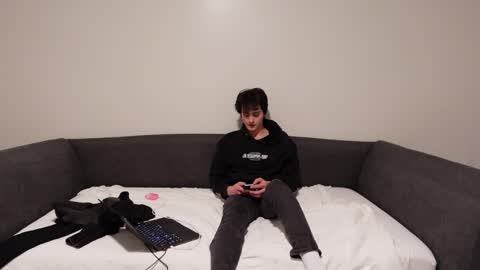 Snapshot of bluskyzz chatting on February 2025 01:40:01 AM BluSky online show from February 2025 01:40:01 AM