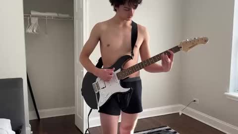 Snapshot of bluskyzz chatting on February 2025 06:26:02 PM BluSky online show from February 2025 06:26:02 PM