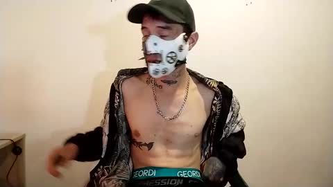 Snapshot of bluu_boy chatting on March 2025 11:04:02 PM Blu Boy online show from March 2025 11:04:02 PM