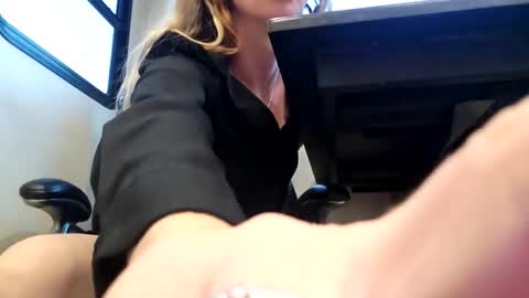 Snapshot of bmorganne420 chatting on November 2025 12:46:01 AM MamaMorgan online show from November 2025 12:46:01 AM