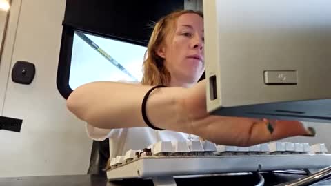 Snapshot of bmorganne420 chatting on November 2025 05:39:02 PM MamaMorgan online show from November 2025 05:39:02 PM