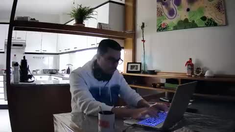 Snapshot of bobber_30 chatting on November 2025 03:52:02 PM Bobber online show from November 2025 03:52:02 PM