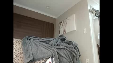 bobbiebone and company online show from October 2025 02:41:02 PM