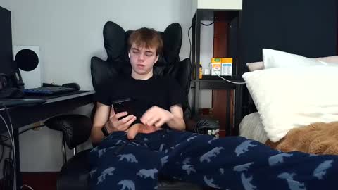 Snapshot of bobby72738 chatting on September 2025 02:48:02 AM bobby72738 online show from September 2025 02:48:02 AM