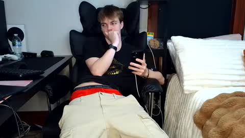 Snapshot of bobby72738 chatting on September 2025 03:56:01 AM bobby72738 online show from September 2025 03:56:01 AM