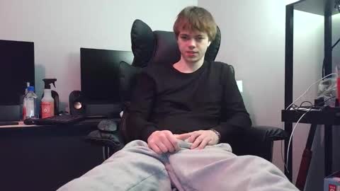 bobby72738 online show from February 2026 03:54:01 AM