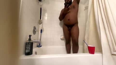Snapshot of bobbyjones88034 chatting on December 2024 11:40:01 PM Luv bug online show from December 2024 11:40:01 PM