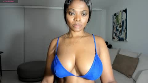 Snapshot of body_desire chatting on April 2026 09:47:01 AM danna online show from April 2026 09:47:01 AM