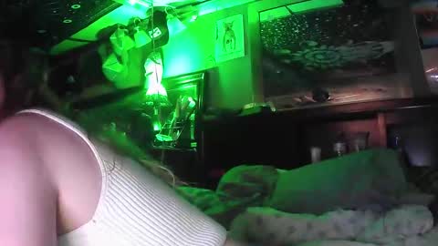 Snapshot of body_language_xx chatting on February 2026 03:31:01 PM Delirious online show from February 2026 03:31:01 PM