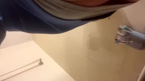 Snapshot of bodyart85_19 chatting on November 2025 10:41:02 AM Bodyart85 19 online show from November 2025 10:41:02 AM