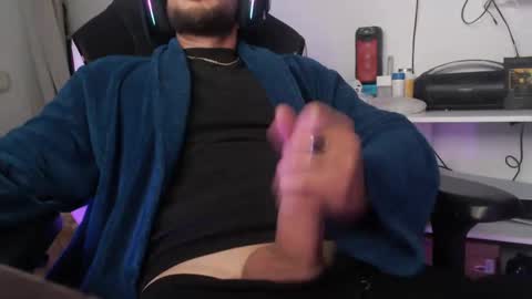 Snapshot of bodyking69 chatting on January 2025 07:27:01 PM bodyking69 online show from January 2025 07:27:01 PM