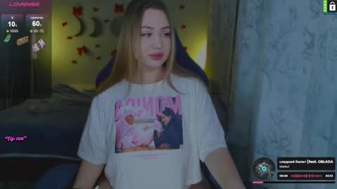 Snapshot of bodylina chatting on December 2025 06:25:02 PM Lina online show from December 2025 06:25:02 PM