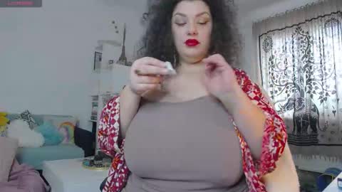 Snapshot of bohobabelexy chatting on December 2025 09:14:01 AM BohoBabeLaxy online show from December 2025 09:14:01 AM