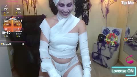 Snapshot of bom_bomx chatting on October 2025 12:05:02 AM Paris online show from October 2025 12:05:02 AM