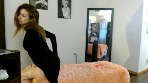 Snapshot of bombshellbaeby chatting on September 2025 01:23:02 PM BombshellBaeby online show from September 2025 01:23:02 PM