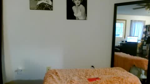 Snapshot of bombshellbaeby chatting on September 2025 01:29:01 AM BombshellBaeby online show from September 2025 01:29:01 AM