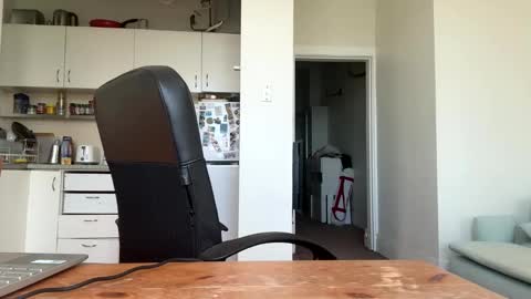 Bondi online show from February 2025 10:09:02 PM