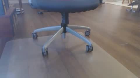 FRECKLES online show from December 2025 01:07:01 PM