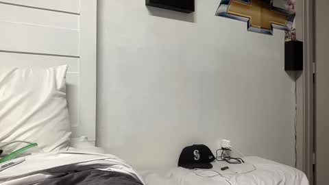 boner4you1994 online show from October 2025 12:43:01 AM