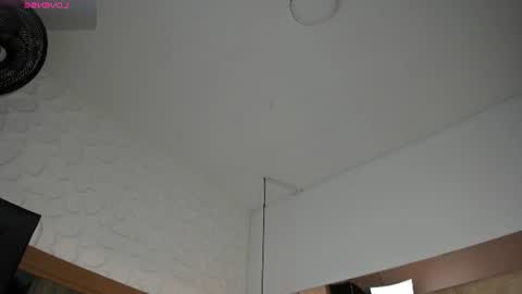bonet_iris online show from June 2026 11:03:02 AM
