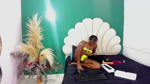 bonieklent online show from December 2024 03:36:02 AM