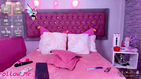 Snapshot of bonn_glow chatting on October 2025 05:30:01 AM i AM Bonnie online show from October 2025 05:30:01 AM