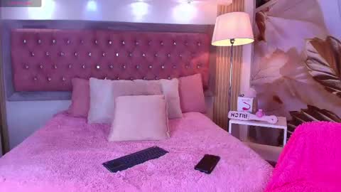 Snapshot of bonn_glow chatting on March 2026 03:56:01 AM i AM Bonnie online show from March 2026 03:56:01 AM