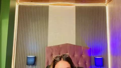 bonnali_lune online show from June 2026 04:36:02 AM