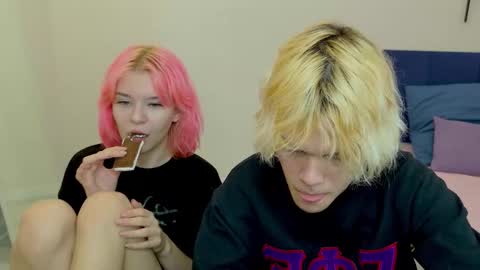 Jessy  Mark online show from October 2025 05:13:02 PM