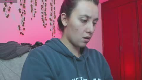 Snapshot of bonnie_moon_ chatting on December 2024 12:34:02 AM Bonnie Help me reach 500 likes online show from December 2024 12:34:02 AM