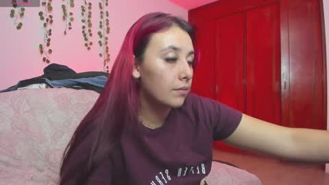 Snapshot of bonnie_moon_ chatting on January 2025 10:51:01 PM Bonnie Help me reach 500 likes online show from January 2025 10:51:01 PM