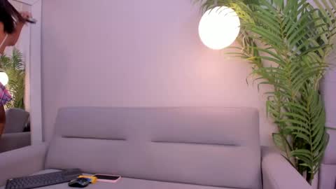 bonnieand_clyde22 online show from May 2026 09:31:02 PM