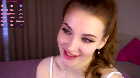 Grace online show from September 2025 04:38:02 AM