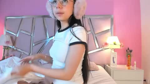 Bonnie  online show from May 2026 01:07:01 PM