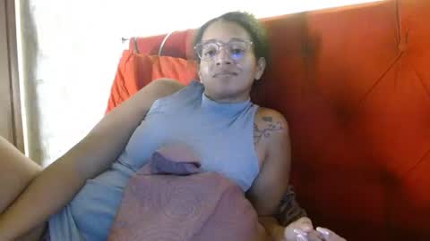 Snapshot of bonvivantb chatting on December 2024 10:31:01 PM Queen Bon Vivantt online show from December 2024 10:31:01 PM
