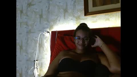 Snapshot of bonvivantb chatting on January 2025 04:07:02 AM Queen Bon Vivantt online show from January 2025 04:07:02 AM
