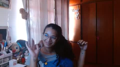 Snapshot of bonvivantb chatting on January 2025 04:39:01 PM Queen Bon Vivantt online show from January 2025 04:39:01 PM