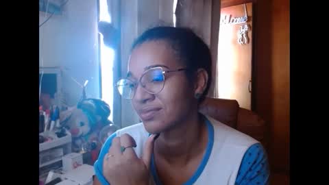 Snapshot of bonvivantb chatting on February 2025 01:10:02 PM Queen Bon Vivantt online show from February 2025 01:10:02 PM