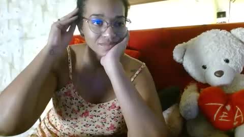 Snapshot of bonvivantb chatting on February 2025 05:10:02 PM Queen Bon Vivantt online show from February 2025 05:10:02 PM