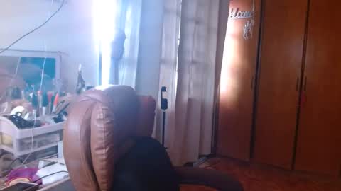 Snapshot of bonvivantb chatting on February 2025 05:29:01 PM Queen Bon Vivantt online show from February 2025 05:29:01 PM