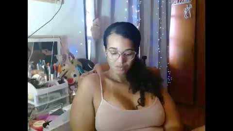 Snapshot of bonvivantb chatting on February 2025 09:16:02 PM Queen Bon Vivantt online show from February 2025 09:16:02 PM